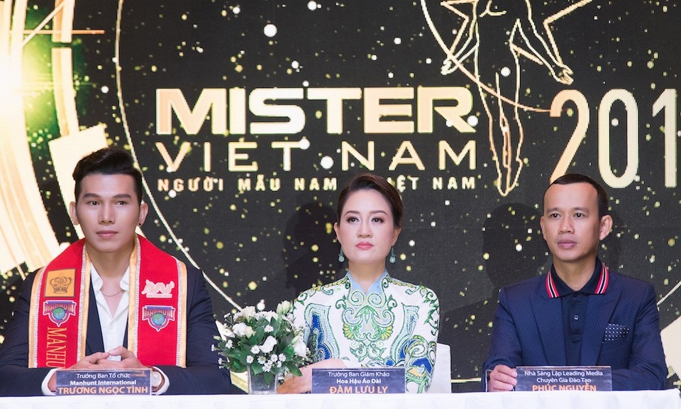 “Bỏng mắt” với màn trình diễn trang phục biển của Top 30 “Quý ông Việt Nam 2019” - 7 “Bỏng mắt” với màn trình diễn trang phục biển của Top 30 “Quý ông Việt Nam 2019” - 7