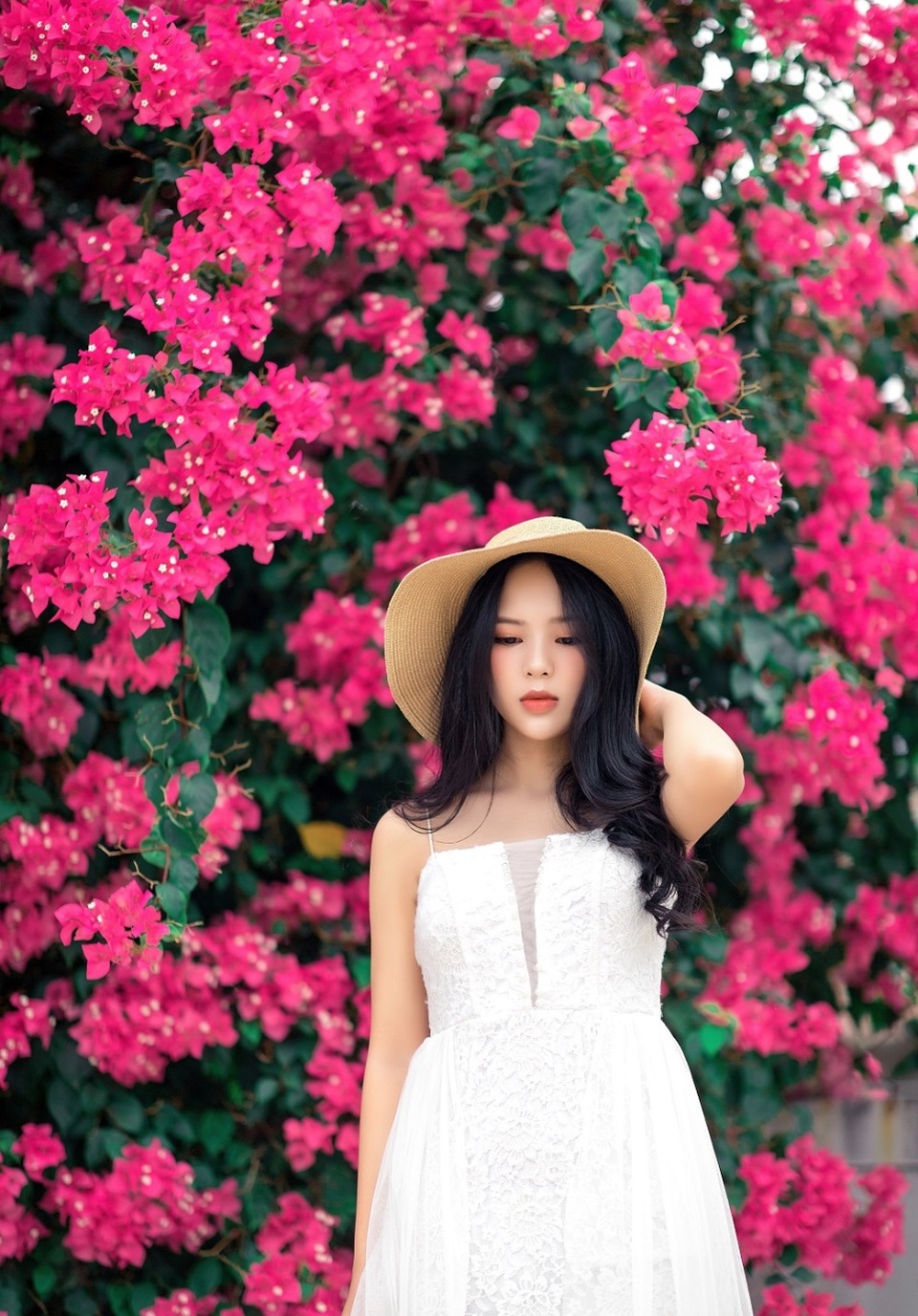 Thiếu nữ Huế gây thương nhớ từ ánh nhìn đầu tiên - 2