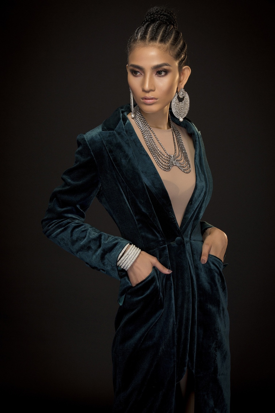 Trương Thị May từ chối đại gia nhưng “đổ gục” dàn “nam thần” vì lí do đặc biệt - 14 Trương Thị May từ chối đại gia nhưng “đổ gục” dàn “nam thần” vì lí do đặc biệt - 14