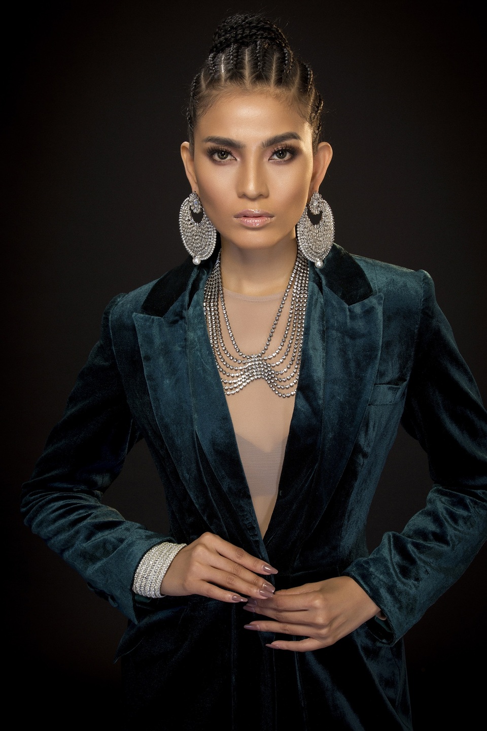 Trương Thị May từ chối đại gia nhưng “đổ gục” dàn “nam thần” vì lí do đặc biệt - 13 Trương Thị May từ chối đại gia nhưng “đổ gục” dàn “nam thần” vì lí do đặc biệt - 13