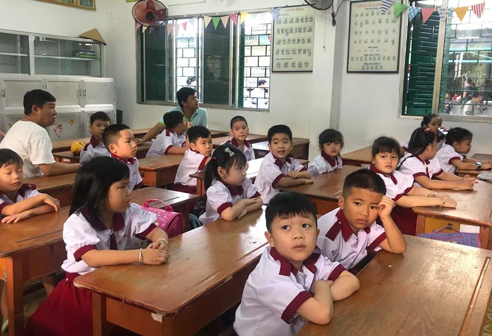 Sáng nay, 1,4 triệu học sinh TPHCM chính thức tựu trường - 4 Sáng nay, 1,4 triệu học sinh TPHCM chính thức tựu trường - 4