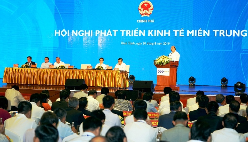 Thủ tướng: Gỡ “nút thắt” cho kinh tế miền Trung - 1 Thủ tướng: Gỡ “nút thắt” cho kinh tế miền Trung - 1
