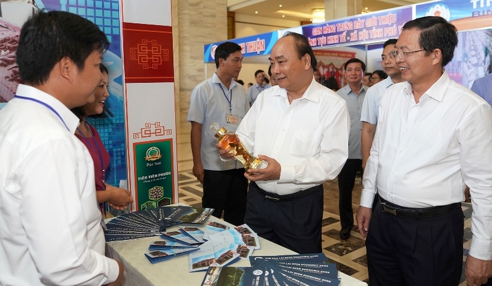 Thủ tướng: Gỡ “nút thắt” cho kinh tế miền Trung - 3 Thủ tướng: Gỡ “nút thắt” cho kinh tế miền Trung - 3