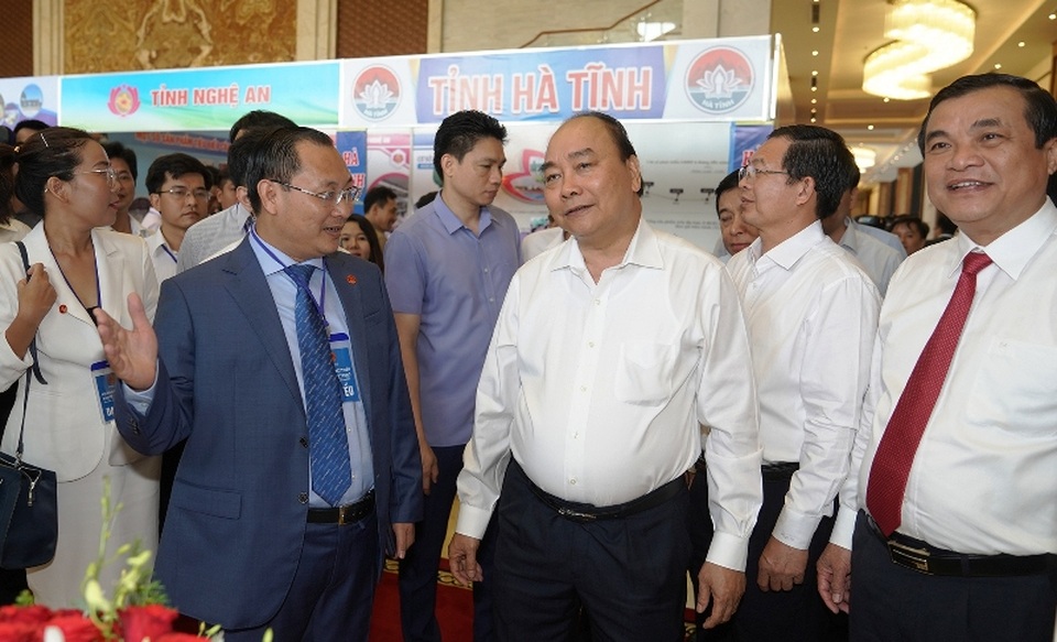 Thủ tướng: Gỡ “nút thắt” cho kinh tế miền Trung - 4 Thủ tướng: Gỡ “nút thắt” cho kinh tế miền Trung - 4