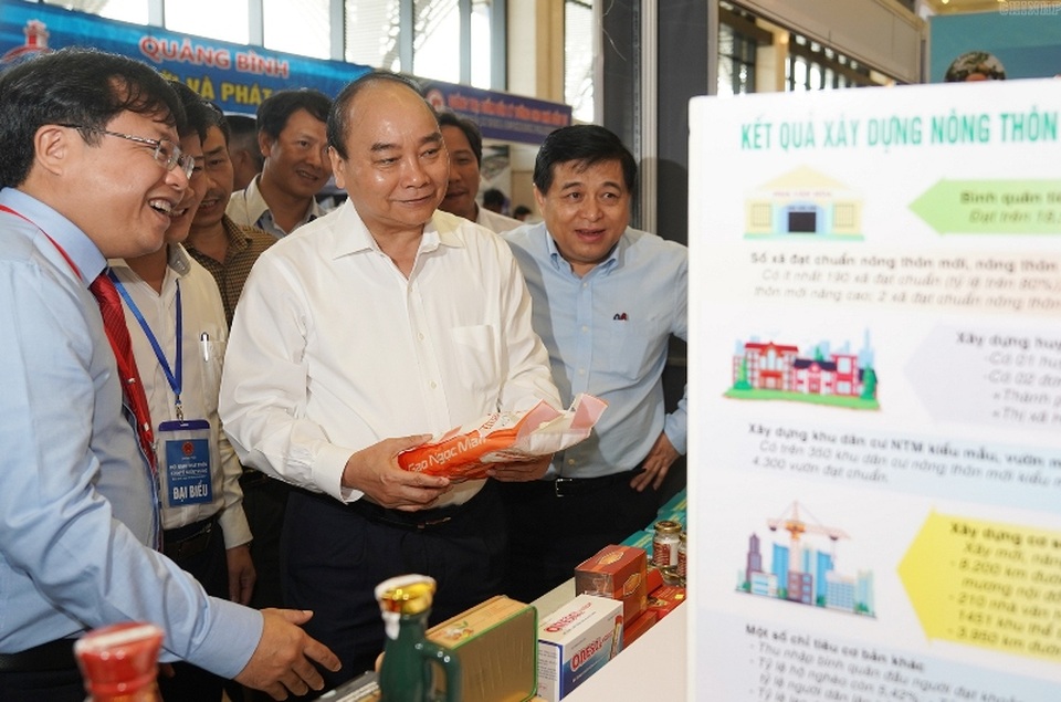 Thủ tướng: “Bắt bệnh” vì sao miền Trung phát triển chưa xứng với tiềm năng - 2