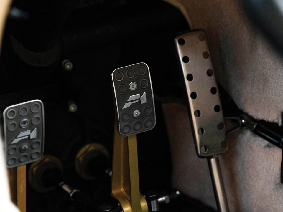 Gần 20 triệu USD cho một chiếc McLaren đời 1994 - Vì sao? - 13 Gần 20 triệu USD cho một chiếc McLaren đời 1994 - Vì sao? - 13