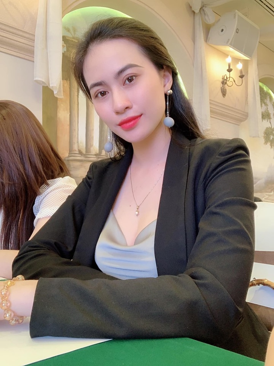 Bạn gái tin đồn lên tiếng về chuyện tình cảm với Quang Hải - 4 Bạn gái tin đồn lên tiếng về chuyện tình cảm với Quang Hải - 4