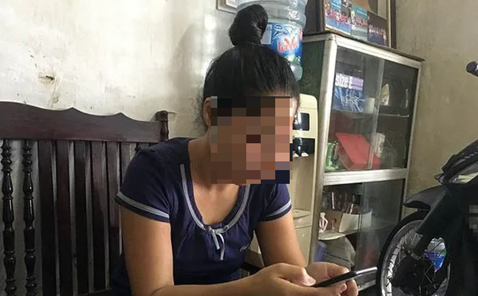 Người bị tố dùng clip sex để ép bạn gái cũ quan hệ bị bắt về hành vi đánh bạc - 2 Người bị tố dùng clip sex để ép bạn gái cũ quan hệ bị bắt về hành vi đánh bạc - 2