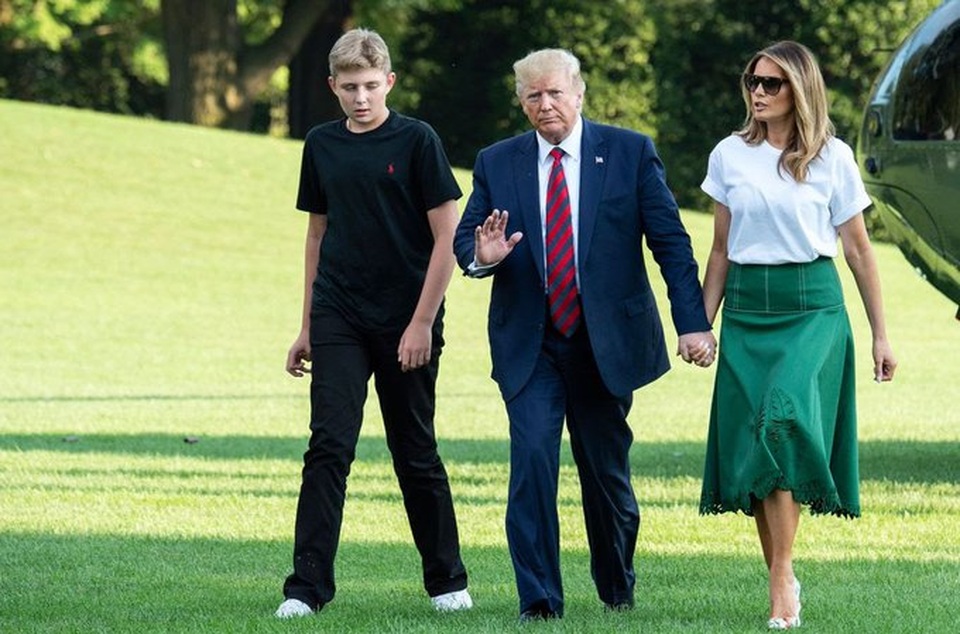 Ngoại hình cao lớn của con trai út ông Trump gây “sốt” - 1 Ngoại hình cao lớn của con trai út ông Trump gây “sốt” - 1