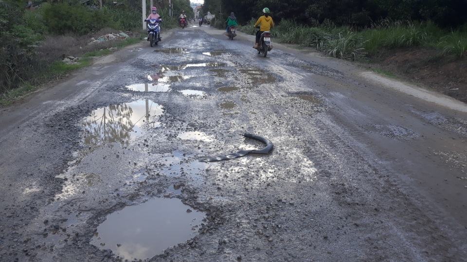 Thi công cao tốc băm nát đường, nhà thầu chây ì việc hoàn trả - 2 Thi công cao tốc băm nát đường, nhà thầu chây ì việc hoàn trả - 2
