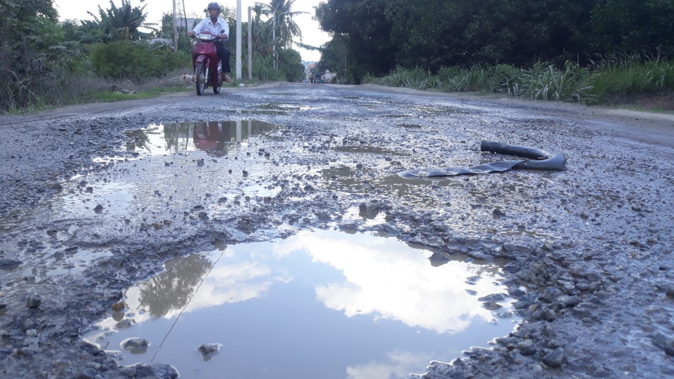 Thi công cao tốc băm nát đường, nhà thầu chây ì việc hoàn trả - 4 Thi công cao tốc băm nát đường, nhà thầu chây ì việc hoàn trả - 4