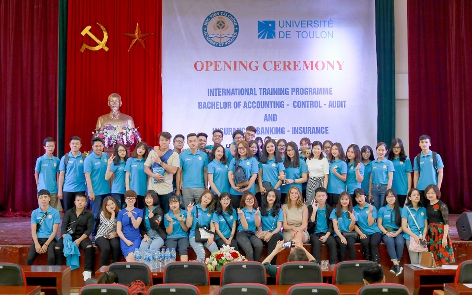 Học viện Tài chính - Hệ Đào tạo Quốc tế liên kết Đại học Toulon (Cộng hòa Pháp) xét tuyển bổ sung đợt 1 với mức điểm từ 15,5 - 1 Học viện Tài chính - Hệ Đào tạo Quốc tế liên kết Đại học Toulon (Cộng hòa Pháp) xét tuyển bổ sung đợt 1 với mức điểm từ 15,5 - 1