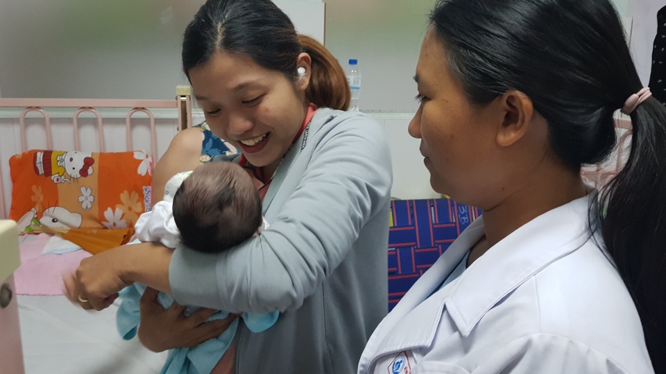 Đại phẫu trên trái tim “tí hon” viết tiếp sự sống cho bé 3 ngày tuổi - 2 Đại phẫu trên trái tim “tí hon” viết tiếp sự sống cho bé 3 ngày tuổi - 2