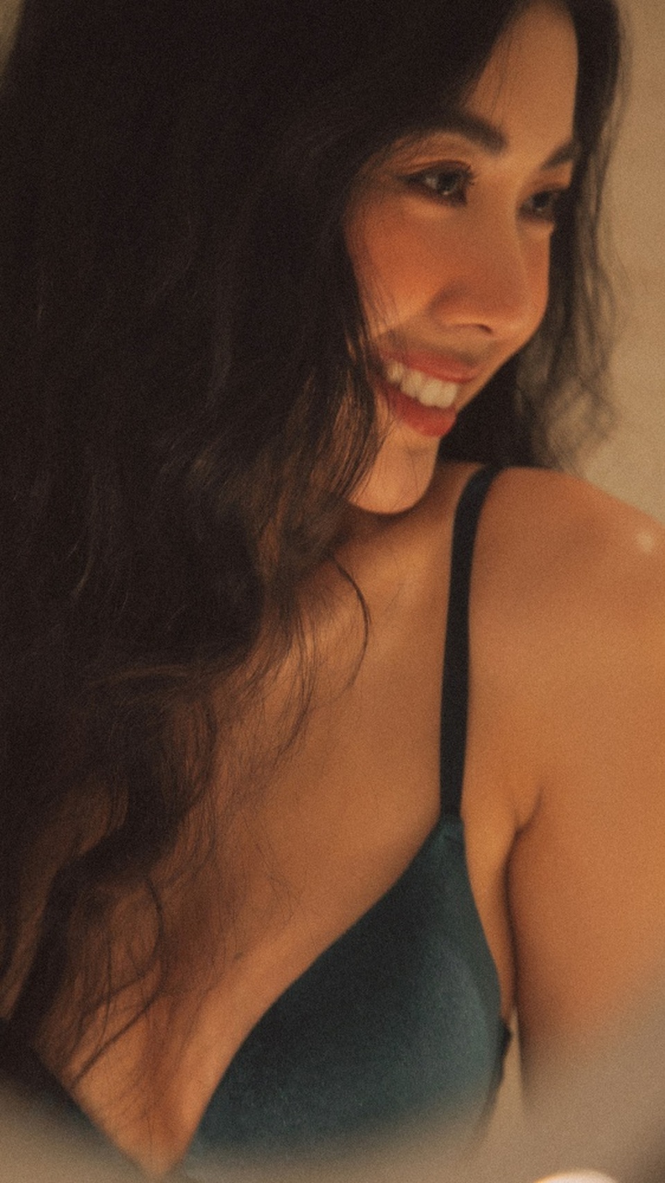 Sau 4 năm đăng quang, Á hậu Quốc tế Thuý Vân nóng bỏng đến ngỡ ngàng - 15 Sau 4 năm đăng quang, Á hậu Quốc tế Thuý Vân nóng bỏng đến ngỡ ngàng - 15