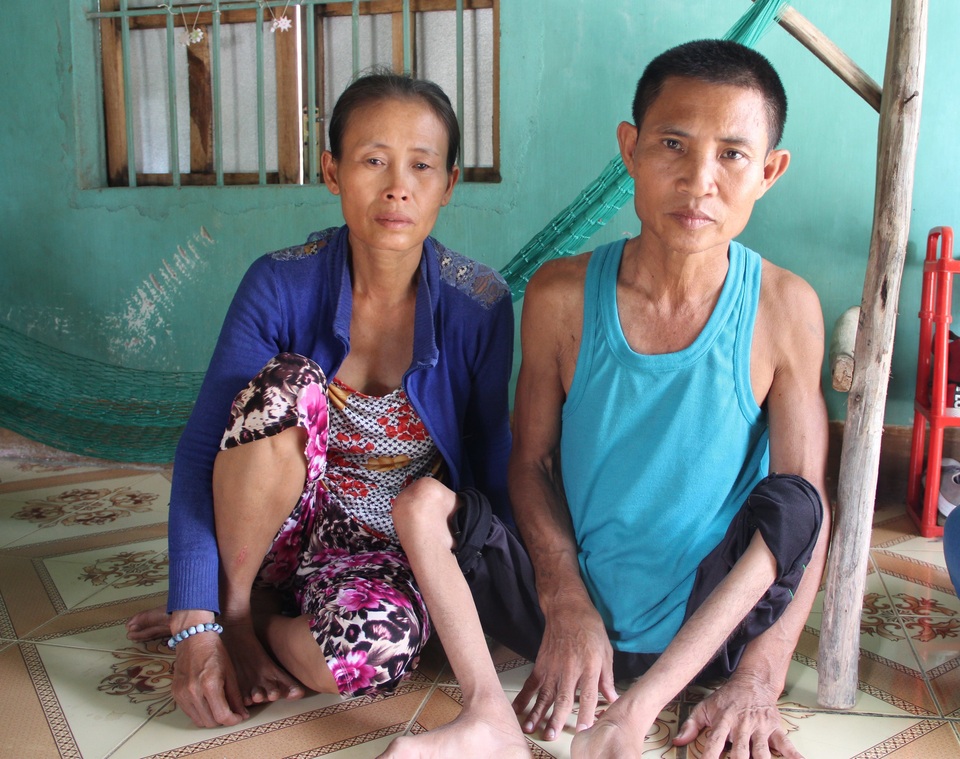 Số phận nghiệt ngã của người đàn ông đẩy xe lăn bán vé số nuôi cả nhà - 5 Số phận nghiệt ngã của người đàn ông đẩy xe lăn bán vé số nuôi cả nhà - 5