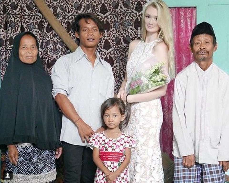 Cặp đôi đũa lệch gây “bão”một thời ở Indonesia trở lại với loạt khoảnh khắc ngọt ngào! - 1 Cặp đôi đũa lệch gây “bão”một thời ở Indonesia trở lại với loạt khoảnh khắc ngọt ngào! - 1