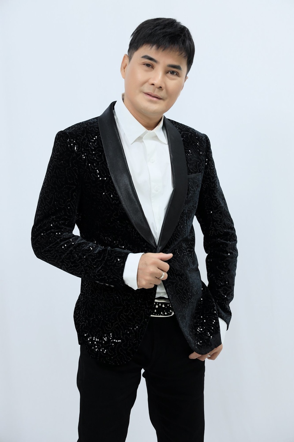 Chế Thanh: “Vợ biết tôi là nghệ sĩ nên không bao giờ ghen” - 1 Chế Thanh: “Vợ biết tôi là nghệ sĩ nên không bao giờ ghen” - 1