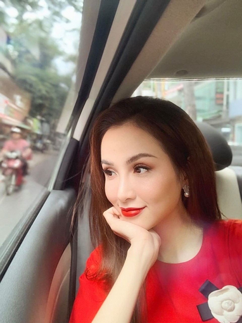 Diễm Hương: Danh hiệu hoa hậu như “một lần trúng xổ số độc đắc” - 7 Diễm Hương: Danh hiệu hoa hậu như “một lần trúng xổ số độc đắc” - 7