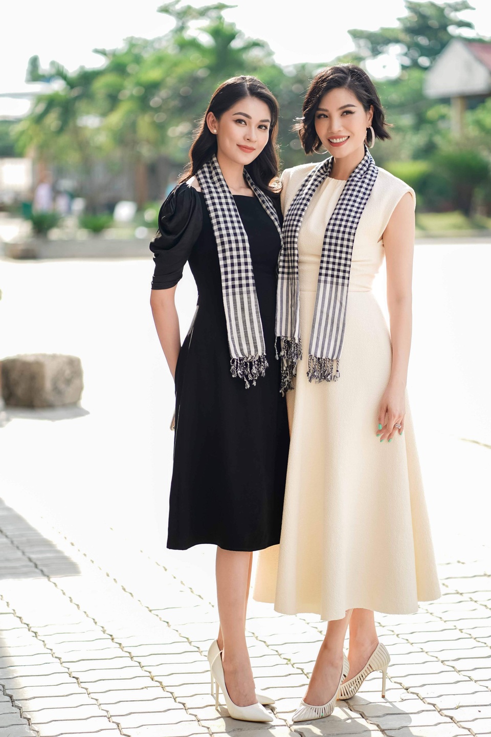Hơn 13 tuổi, Vũ Cẩm Nhung trẻ đẹp không kém Á hậu Thùy Dung - 1 Hơn 13 tuổi, Vũ Cẩm Nhung trẻ đẹp không kém Á hậu Thùy Dung - 1