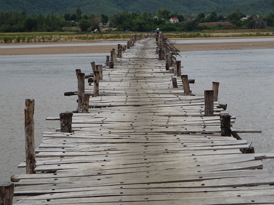Người dân xã nghèo mong mỏi có cây cầu giữa đại ngàn Tây Nguyên! - 1 Người dân xã nghèo mong mỏi có cây cầu giữa đại ngàn Tây Nguyên! - 1