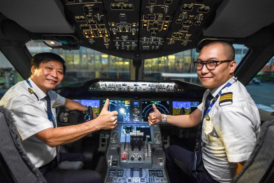 Hành khách ngỡ ngàng khi được trải nghiệm máy bay Boeing lớn nhất thế giới vừa về Việt Nam - 7 Hành khách ngỡ ngàng khi được trải nghiệm máy bay Boeing lớn nhất thế giới vừa về Việt Nam - 7