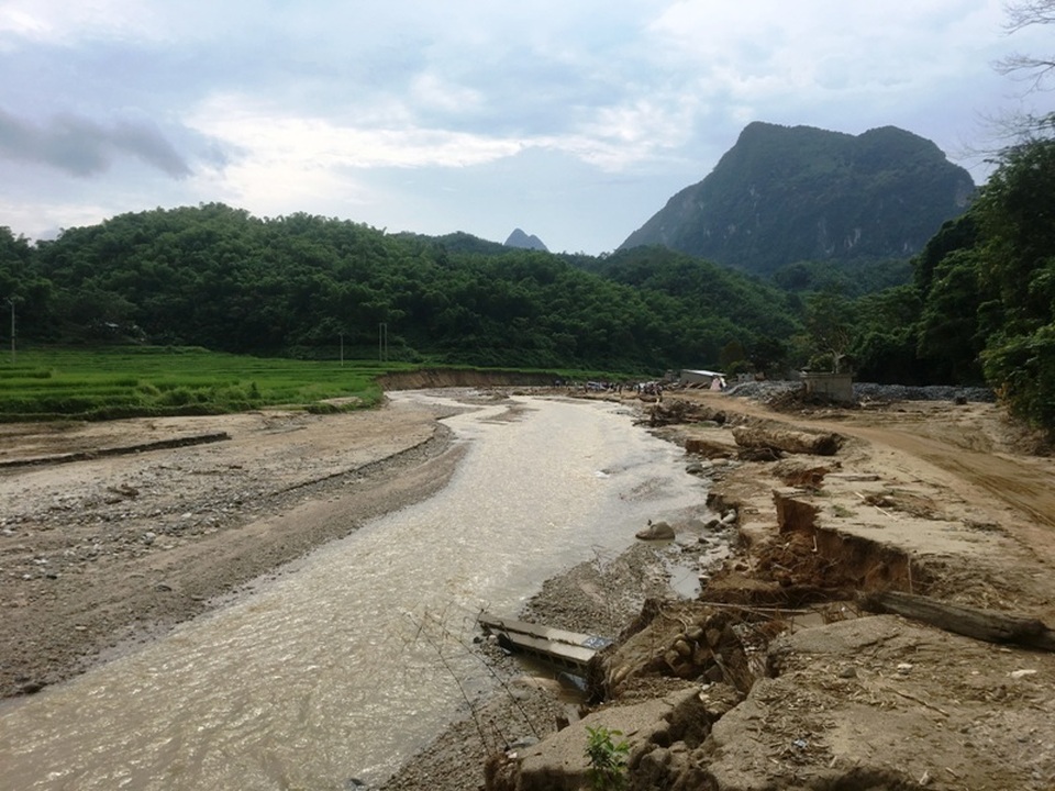 Rút kinh nghiệm sau trận lũ kinh hoàng khiến bản làng chìm trong tang thương! - 6 Rút kinh nghiệm sau trận lũ kinh hoàng khiến bản làng chìm trong tang thương! - 6