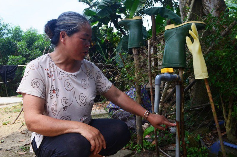Trang trại lợn “tra tấn” người dân: Ngang nhiên xả thải, vứt xác lợn chết từ đầu nguồn nước - 3 Trang trại lợn “tra tấn” người dân: Ngang nhiên xả thải, vứt xác lợn chết từ đầu nguồn nước - 3