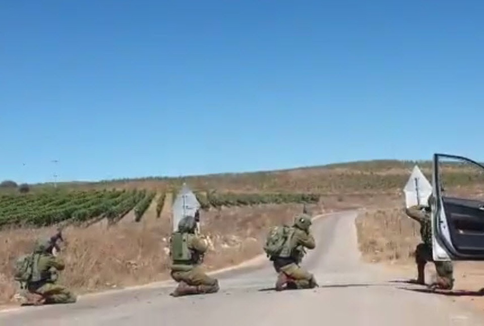Quân nhân Israel nổ súng vào máy bay dân sự vì nhầm là máy bay Syria - 2 Quân nhân Israel nổ súng vào máy bay dân sự vì nhầm là máy bay Syria - 2