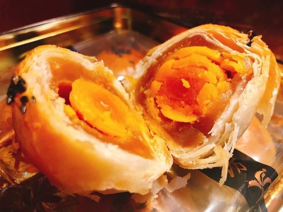 Bánh trung thu Trung Quốc “ồ ạt” về Việt Nam, bán sỉ theo cân giá rẻ “không tưởng” - 5 Bánh trung thu Trung Quốc “ồ ạt” về Việt Nam, bán sỉ theo cân giá rẻ “không tưởng” - 5