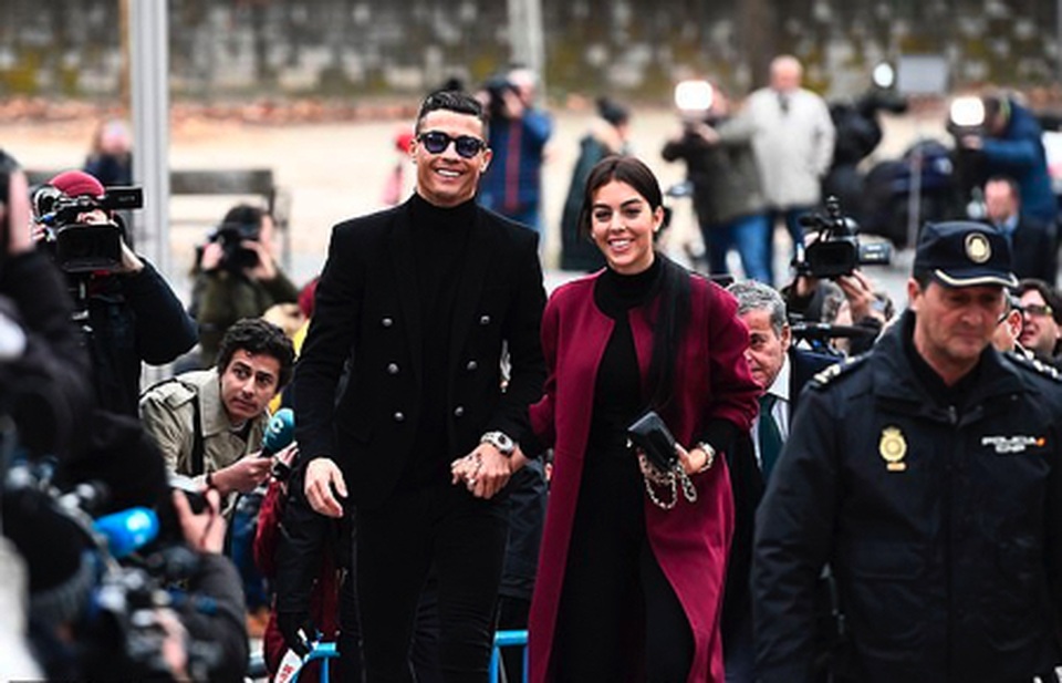 C.Ronaldo “tự hào” khi được rửa sạch tội danh hiếp dâm - 3 C.Ronaldo “tự hào” khi được rửa sạch tội danh hiếp dâm - 3