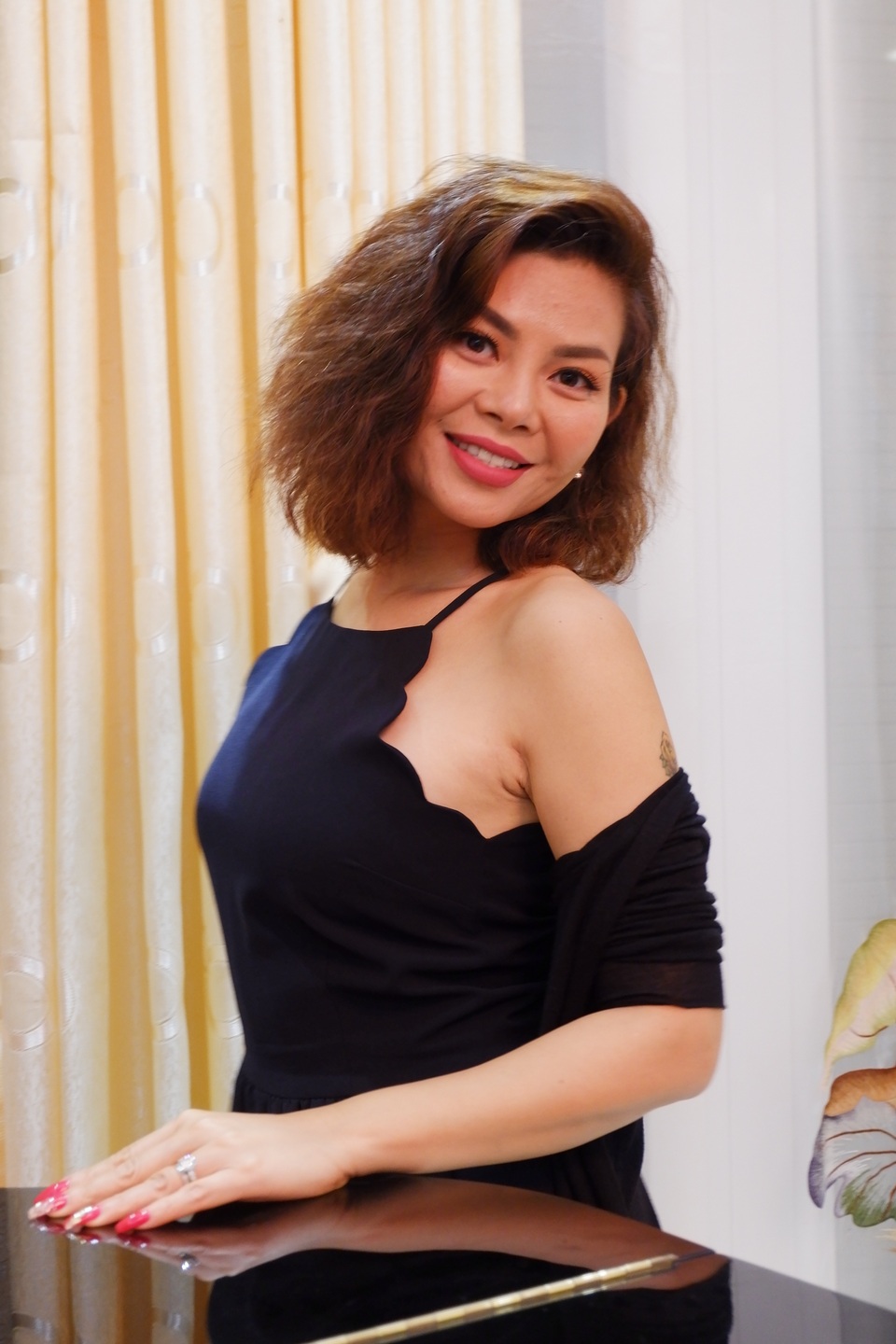 Ngọc Anh 3A ôm chầm nhạc sĩ Phú Quang ngày gặp lại - 6 Ngọc Anh 3A ôm chầm nhạc sĩ Phú Quang ngày gặp lại - 6