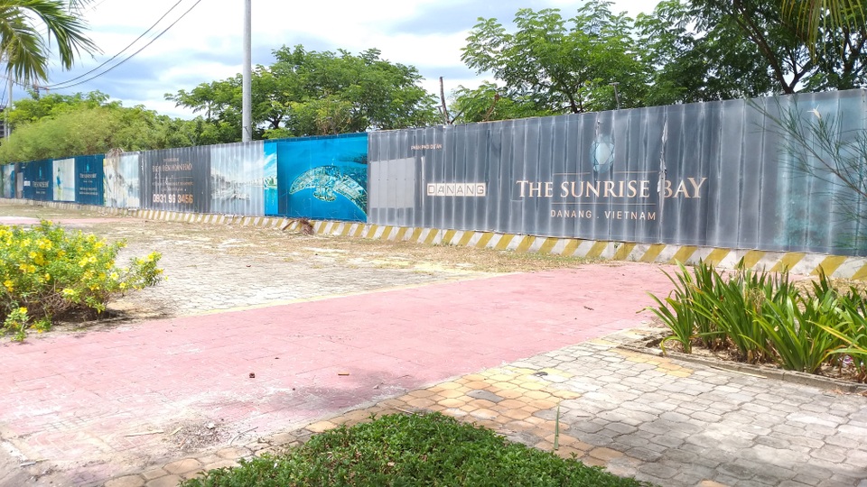 Hàng trăm khách hàng bức xúc vì vẫn chưa thể đòi được nhà tại dự án liên quan đến Vũ “nhôm” - 3 Hàng trăm khách hàng bức xúc vì vẫn chưa thể đòi được nhà tại dự án liên quan đến Vũ “nhôm” - 3