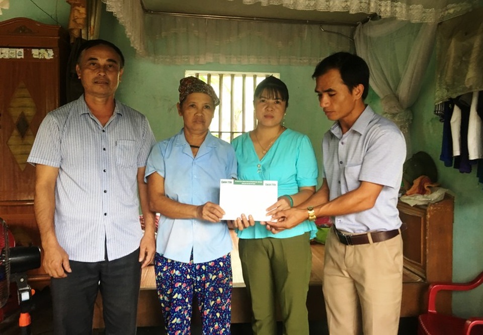 Bạn đọc Dân trí hỗ trợ người đàn ông bị tai nạn chấn thương sọ não số tiền gần 34 triệu đồng - 1 Bạn đọc Dân trí hỗ trợ người đàn ông bị tai nạn chấn thương sọ não số tiền gần 34 triệu đồng - 1