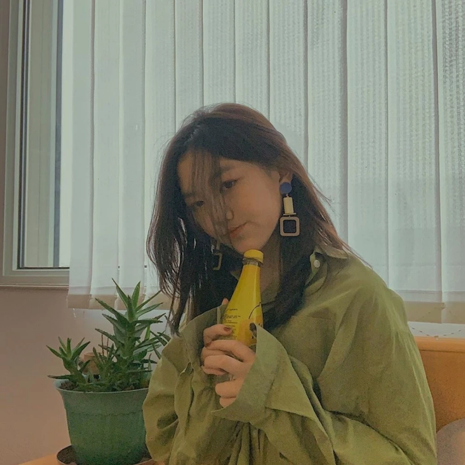 13 tuổi, con gái Vương Phi “lột xác” trở nên xinh đẹp - 1 13 tuổi, con gái Vương Phi “lột xác” trở nên xinh đẹp - 1