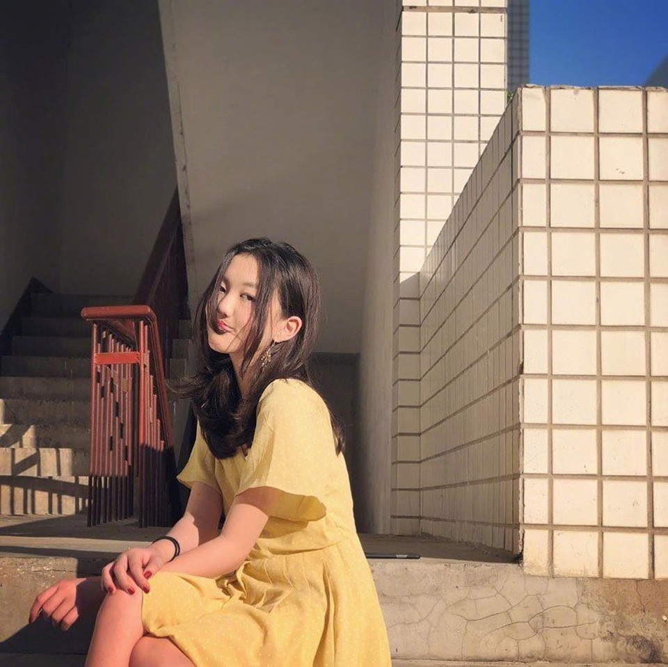 13 tuổi, con gái Vương Phi “lột xác” trở nên xinh đẹp - 4 13 tuổi, con gái Vương Phi “lột xác” trở nên xinh đẹp - 4