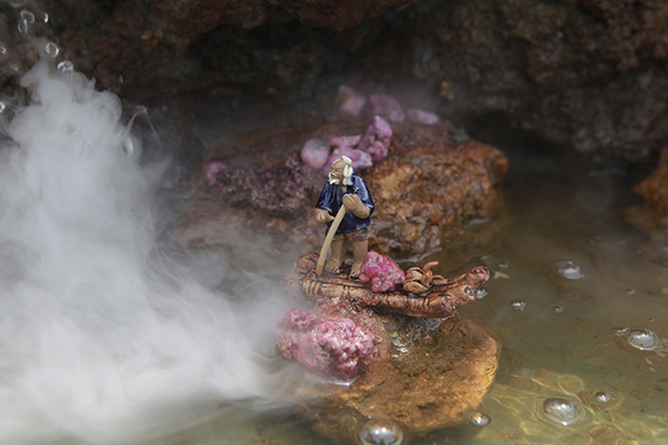 Tích góp đá quý nhiều năm rồi làm hòn non bộ khổng lồ, rao bán 2 tỷ đồng - 17 Tích góp đá quý nhiều năm rồi làm hòn non bộ khổng lồ, rao bán 2 tỷ đồng - 17