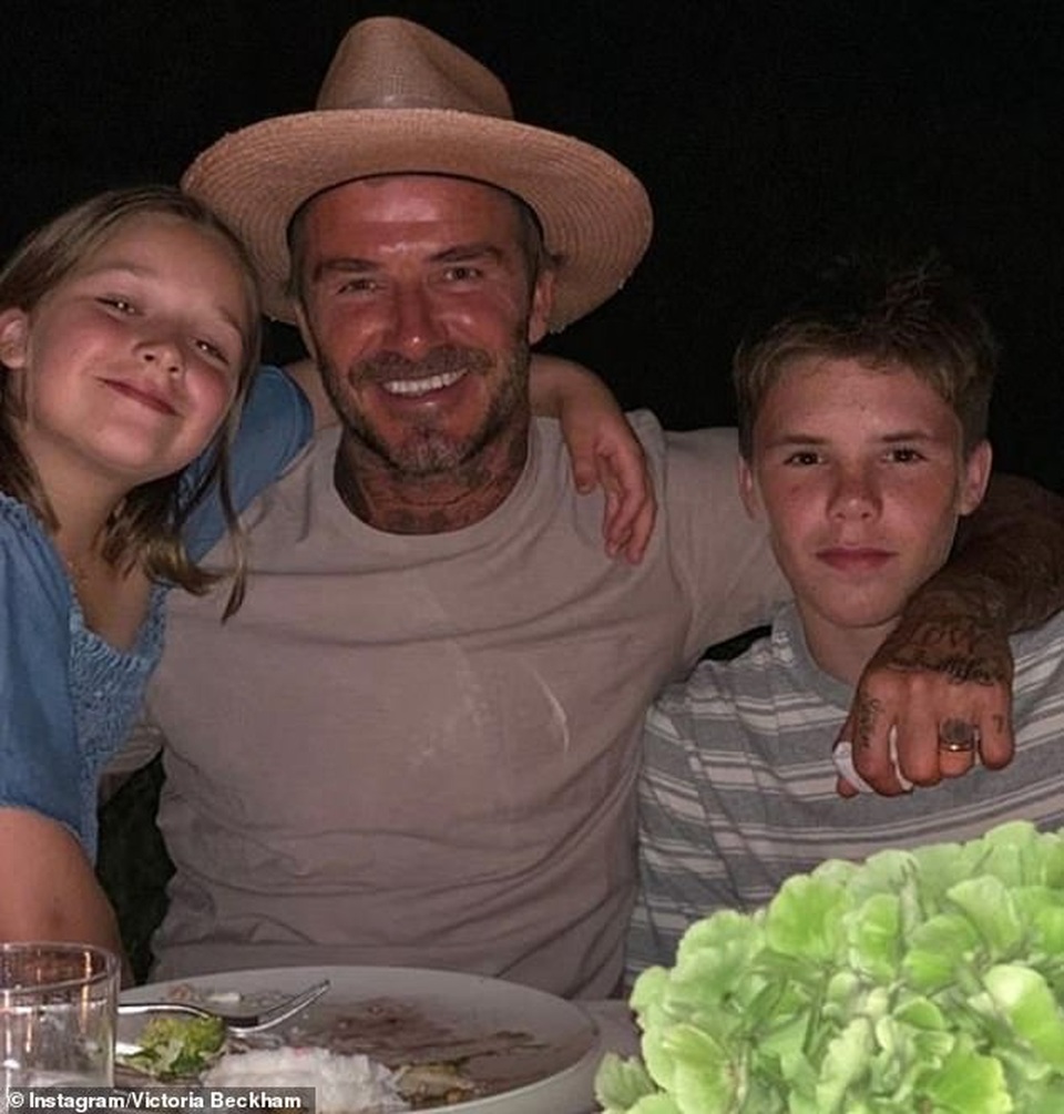 Victoria Beckham đưa con gái đi spa - 10 Victoria Beckham đưa con gái đi spa - 10