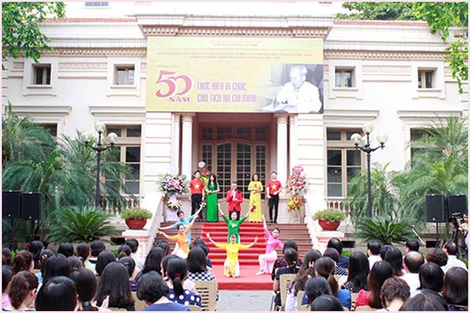 Nhiều hoạt động kỷ niệm 50 năm thực hiện Di chúc của Chủ tịch Hồ Chí Minh - 2 Nhiều hoạt động kỷ niệm 50 năm thực hiện Di chúc của Chủ tịch Hồ Chí Minh - 2