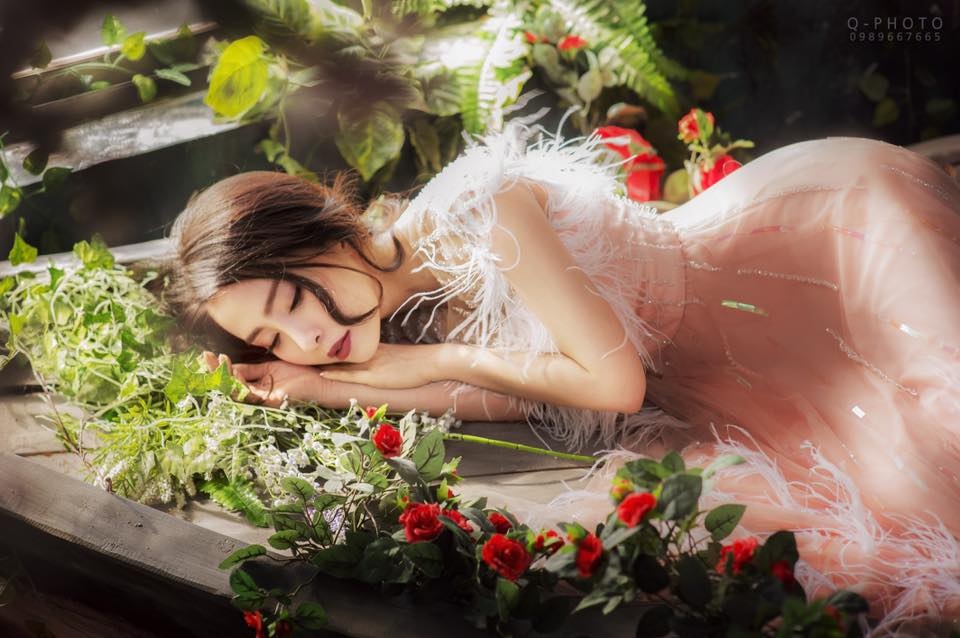 Tiểu tam Quỳnh Nga: “Hãy thức tỉnh đi, ngôn tình luôn có hạn sử dụng...” - 9 Tiểu tam Quỳnh Nga: “Hãy thức tỉnh đi, ngôn tình luôn có hạn sử dụng...” - 9