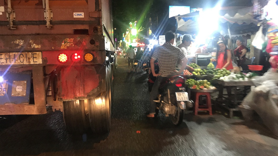 Con đường đau khổ tại TP.HCM vẫn chưa hết... khổ đau! - 6 Con đường đau khổ tại TP.HCM vẫn chưa hết... khổ đau! - 6