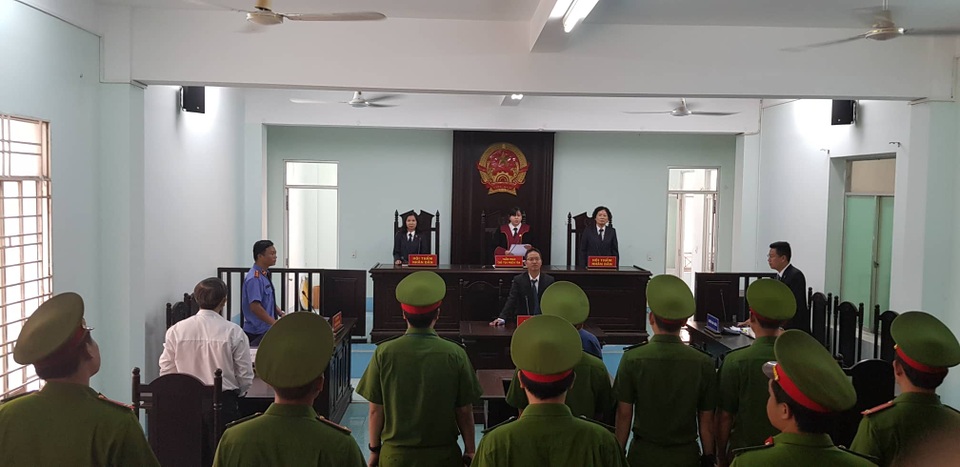Bị cáo Nguyễn Hữu Linh kháng cáo kêu oan - 3 Bị cáo Nguyễn Hữu Linh kháng cáo kêu oan - 3