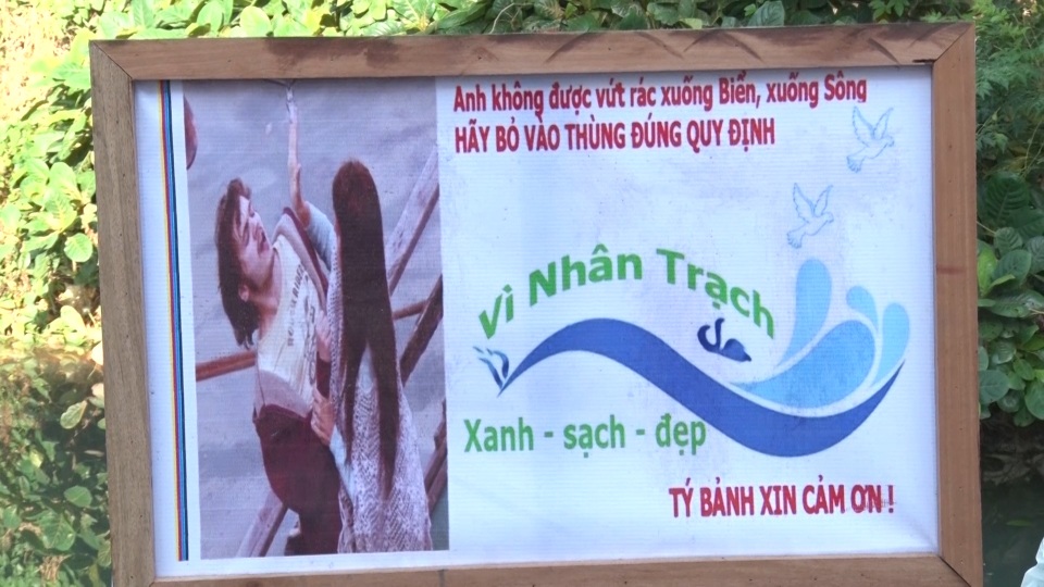Chuyện người vác tù và hàng tổng, dọn rác làm sạch môi trường làng biển - 2 Chuyện người vác tù và hàng tổng, dọn rác làm sạch môi trường làng biển - 2