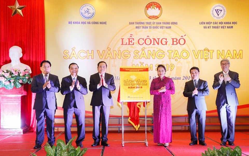 Vinh danh 74 công trình khoa học trong Sách vàng 2019 - 1 Vinh danh 74 công trình khoa học trong Sách vàng 2019 - 1