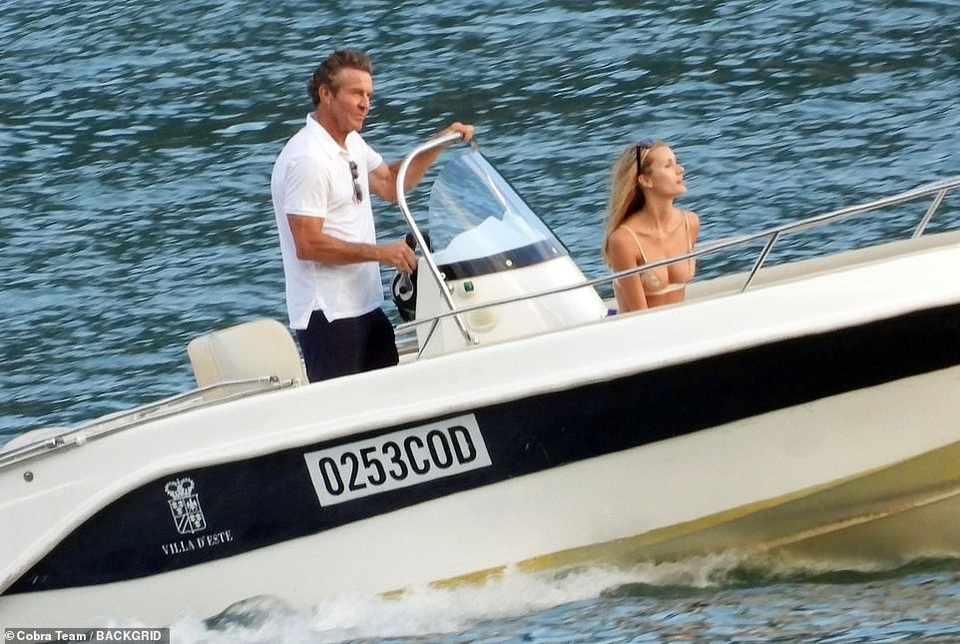 Dennis Quaid tươi tắn đi nghỉ mát cùng bạn gái kém 39 tuổi - 3