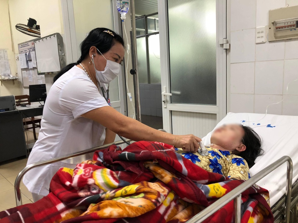 Quảng Ngãi:  Bị sét đánh ngừng tim vẫn may mắn thoát chết - 1