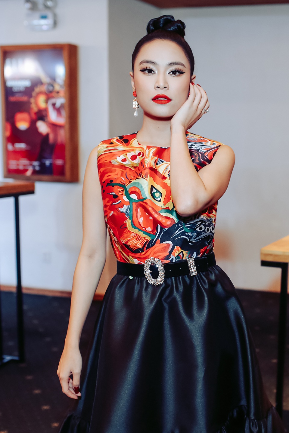 Mỹ Tâm cuốn hút khi tái xuất trên thảm đỏ - 17 Mỹ Tâm cuốn hút khi tái xuất trên thảm đỏ - 17