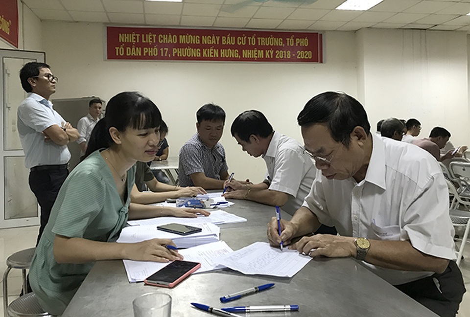 Cư dân chung cư Mường Thanh: Sổ đỏ của chúng tôi còn giá trị không hay chỉ là tờ giấy lộn? - 4 Cư dân chung cư Mường Thanh: Sổ đỏ của chúng tôi còn giá trị không hay chỉ là tờ giấy lộn? - 4