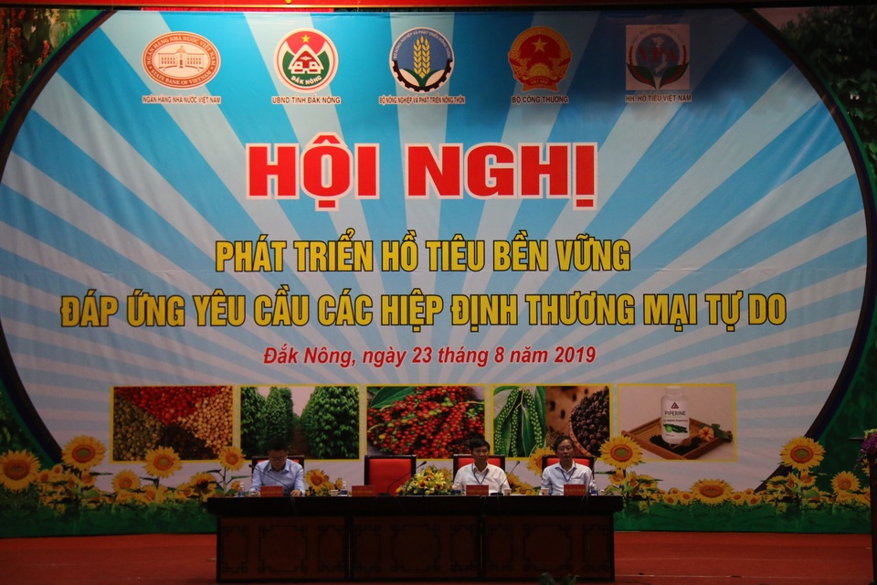 Hồ tiêu Việt Nam rớt giá thảm hại do cung vượt quá cầu - 2 Hồ tiêu Việt Nam rớt giá thảm hại do cung vượt quá cầu - 2