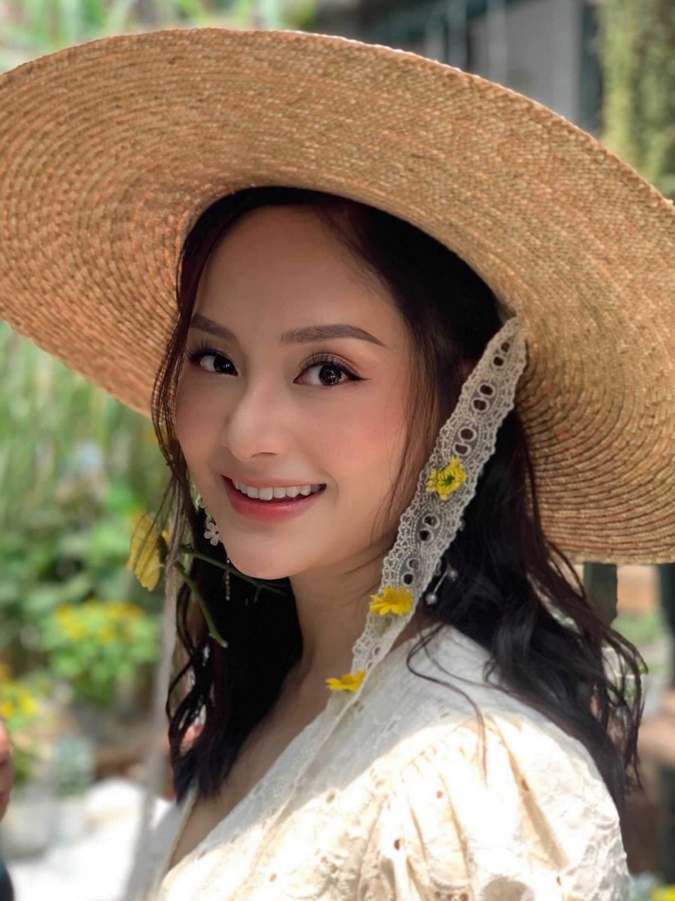 “Nàng dâu order” phát ngôn “sốc”: “Con giáp thứ 13 có thể là những người đàn ông” - 3 “Nàng dâu order” phát ngôn “sốc”: “Con giáp thứ 13 có thể là những người đàn ông” - 3