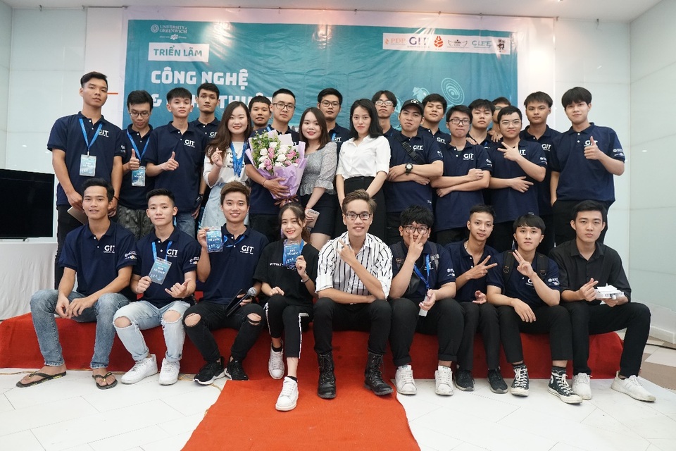 Triển lãm công nghệ ứng dụng IoT - Một ngày phô diễn sáng tạo của sinh viên Đại học Greenwich Việt Nam - 6 Triển lãm công nghệ ứng dụng IoT - Một ngày phô diễn sáng tạo của sinh viên Đại học Greenwich Việt Nam - 6